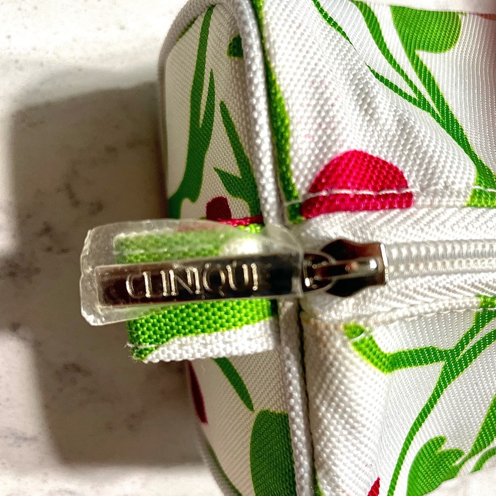 2/$20💕Clinique Travel Set ✨ - Picture 4 of 4
